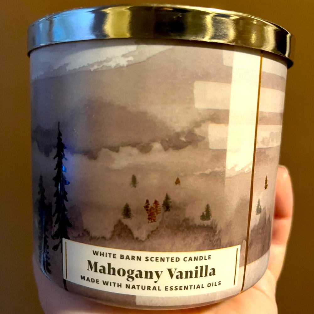 COPY - Bath & Body Works 3 Wick Candle, Mahogany Vanilla.